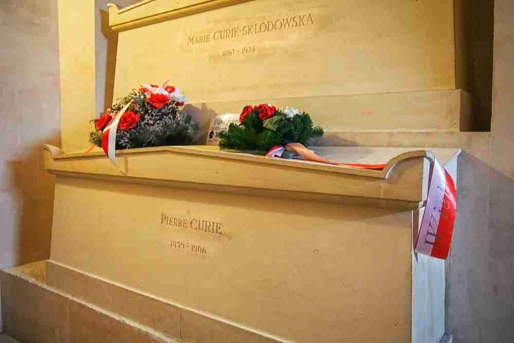 Pantheon Marie Curie tomb