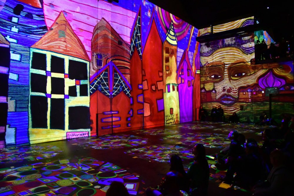 How to get to Atelier des Lumières in Paris (Editorial)