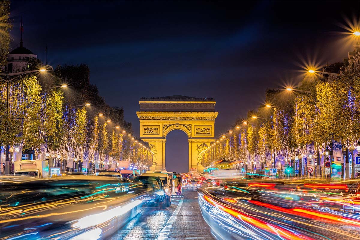 Nightlife In Paris Bars Clubs Shows 2024   COVER Champs Elysee Night Arc De Triomph In Paris 