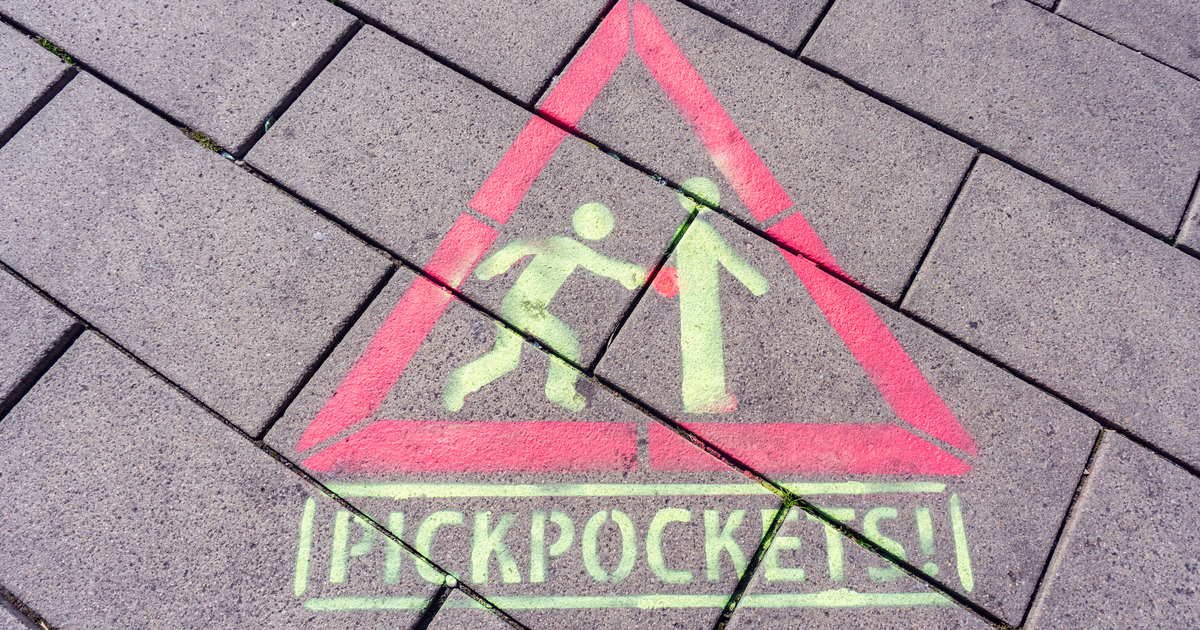 pickpockets in Paris in France