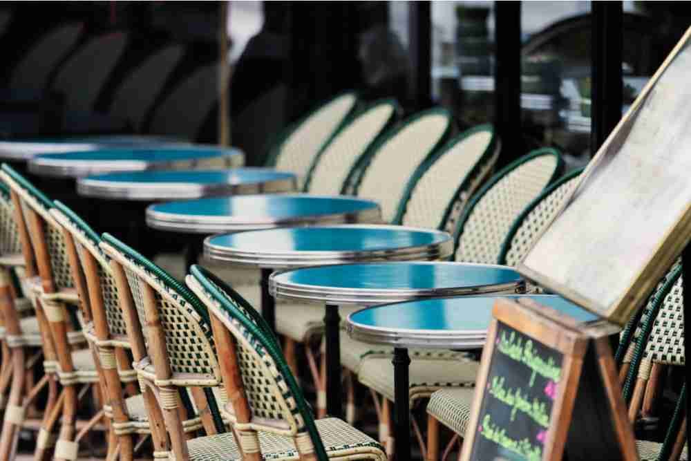 Best Restaurants and Cafes on Champs-Élysées Avenue in Paris
