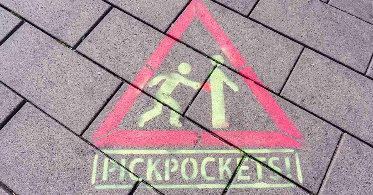 pickpockets in Paris in France