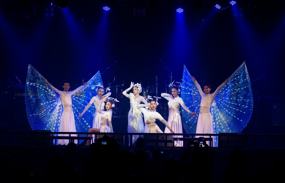 Paris Moulin Rouge Cabaret Show