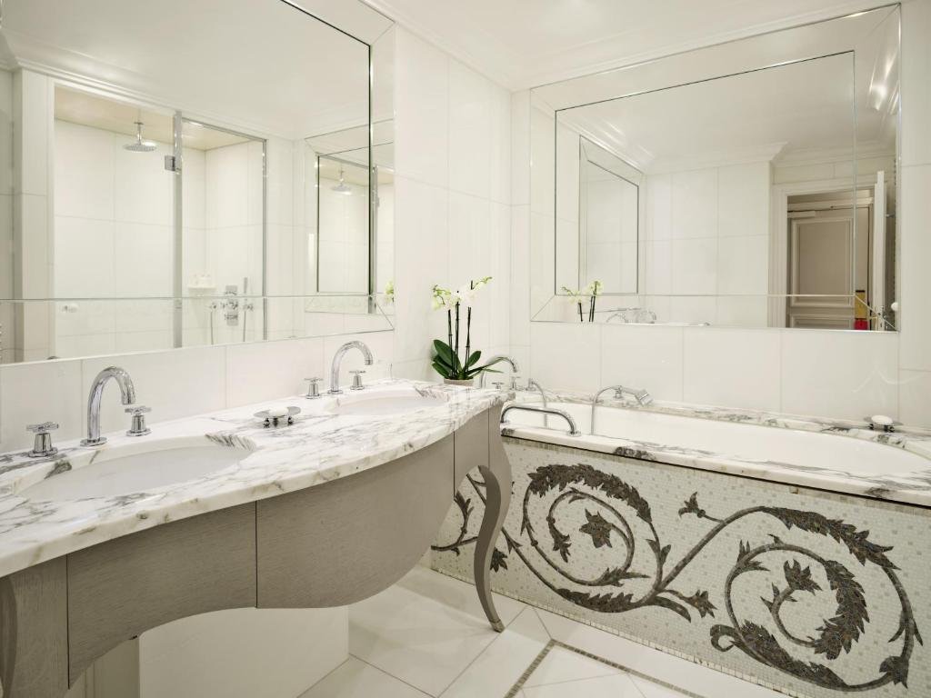 Hôtel Plaza Athénée Hôtel Plaza Athénée